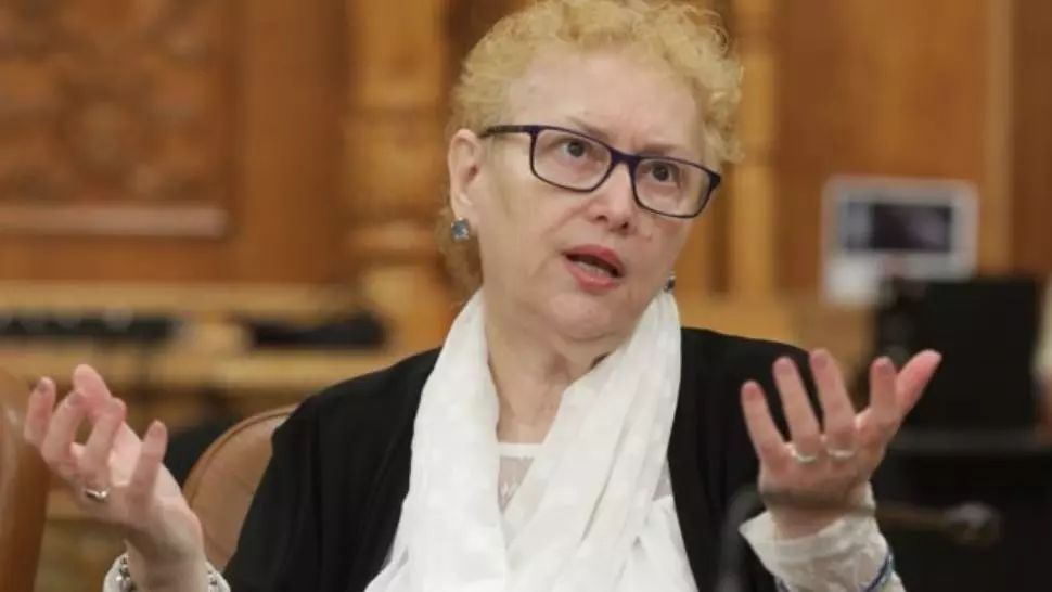 100% TU DECIZI! Renate Weber, avocatul poporului, care a susținut asaltul PSD la Justiție 