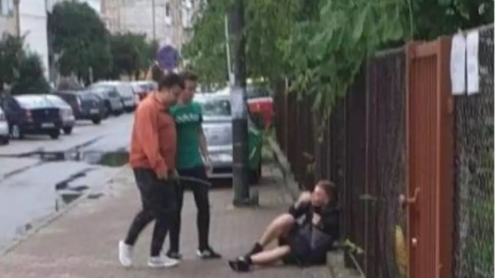 Fostul șef al Poliției Neamț, acuzat că a batut un tânăr