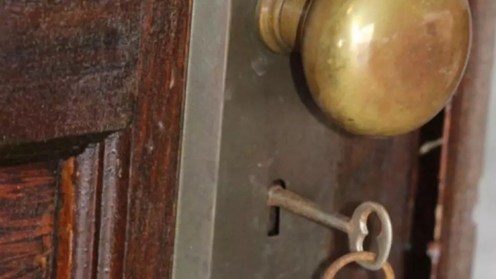 Acest apartament a fost abandonat. După 70 de ani, au deschis uşa... Au găsit ceva tulburător