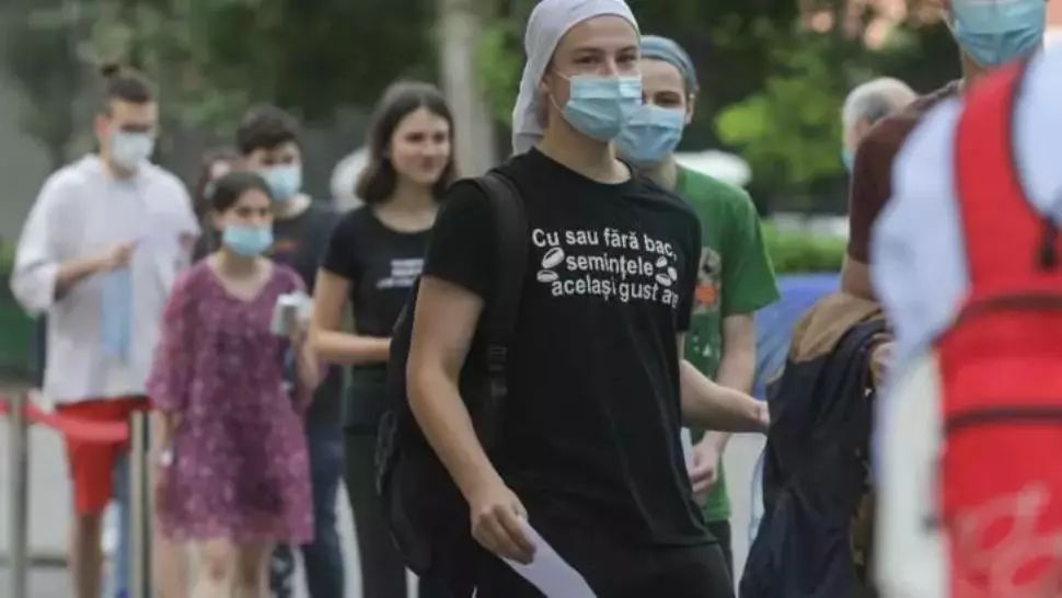Elevi la examenul de Bacalaureat 2020