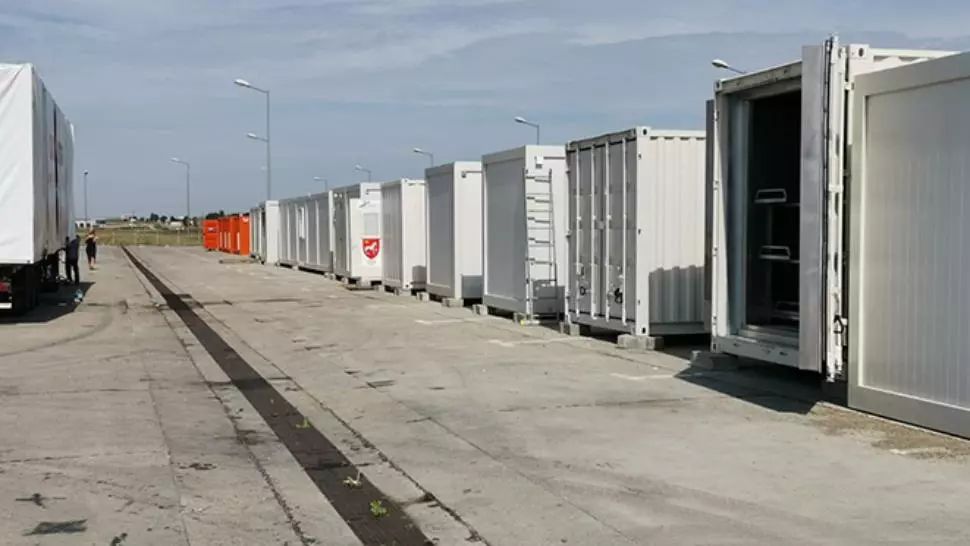 Containerele pentru spitalul modular ce va deservi zona Moldovei au ajuns la Iași