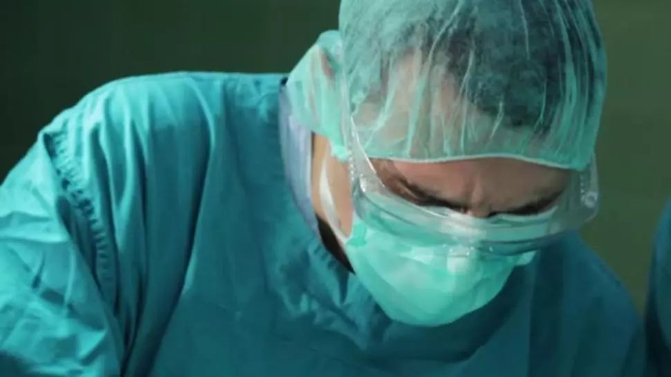 Medici legiști: cum arată inima unui bolnav de coronavirus. Autopsia dezvăluie schimbări cardiace uluitoare
