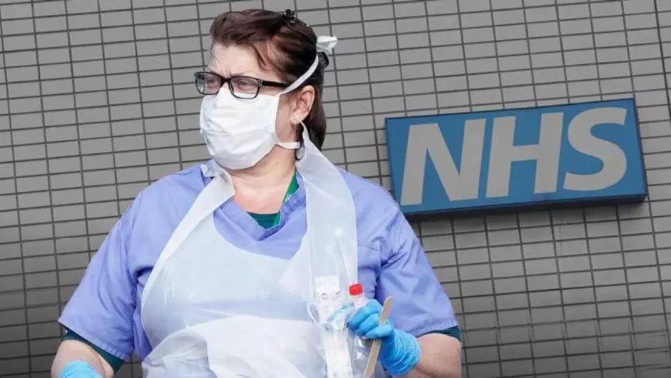 Marea Britanie, avertisment din partea medicilor: un al doilea val de coronavirus ar putea DEVASTA Sistemul Național de Sănătate