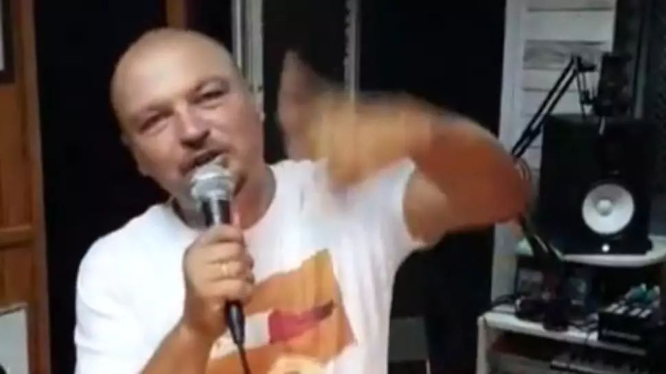 Puya a avut în trecut o serie de altercații cu oamenii de ordine