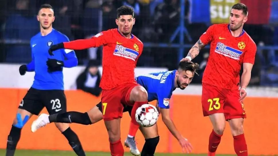 FCSB și Viitorul se întâlnesc de la ora 21:00! Gazdele, fără gol primit în noul sezon