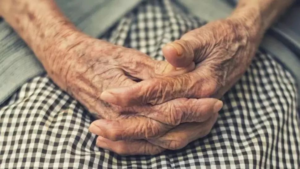 Focar masiv de Covid-19 la azilul de bătrâni din Câţcău