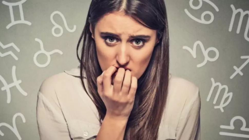 Horoscop vineri, 7 august. Oboseala începe să-și spună cuvântul. O zodie este pe cale să cedeze