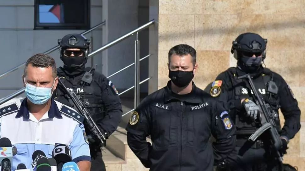 Cazul Emi Pian. De ce au ”greșit” MASCAȚII adresa. Un polițist a DEZVĂLUIT relația dintre clanul Duduianu și ”oamenii legii”
