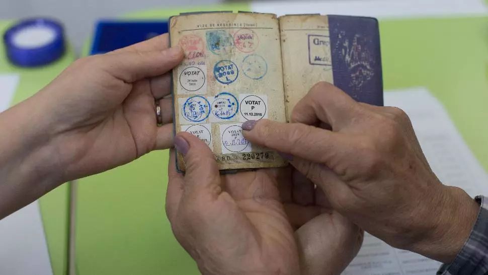  Suspiciuni de fraudă la locale. PNL nu exclude o cerere de renumărare a voturilor din sectoarele 1 și 5 / Foto: Alexandra Pandrea