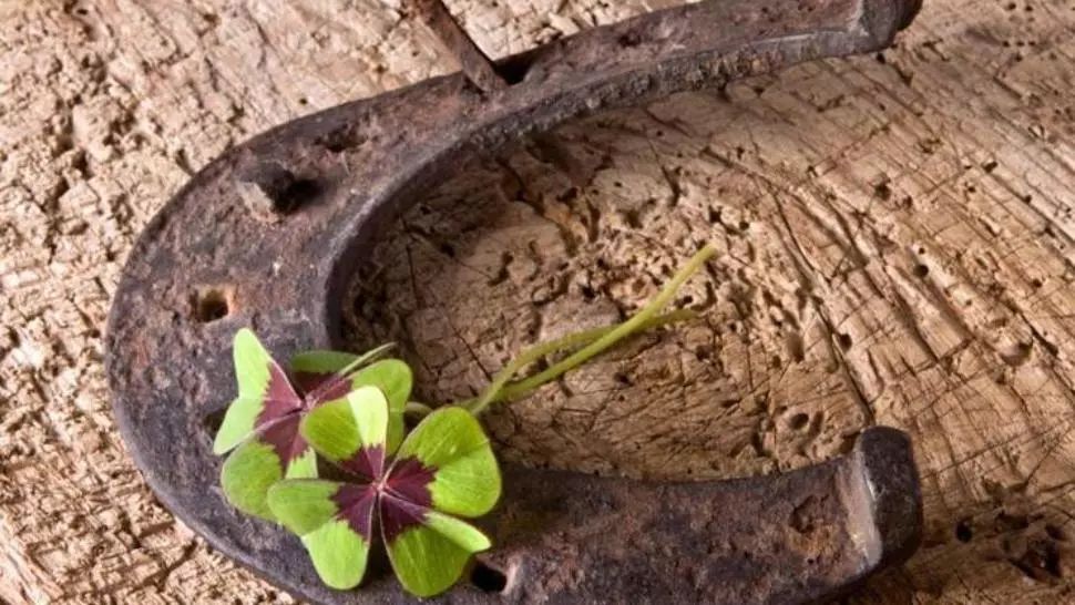 Horoscop 25 septembrie. Zodia care ajunge la sapă de lemn. Cheltuielile exagerate îi seacă bugetul