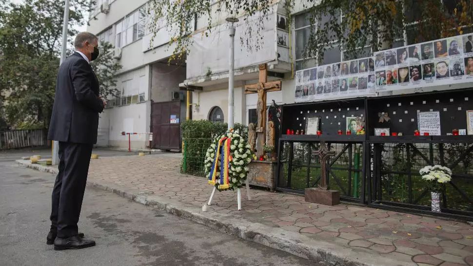 Președintele Klaus Iohannis, moment solemn la COLECTIV!  Cinci ani de la tragedie. Pentru zecile de vieți pierdute nu a plătit... NIMENI / Foto: Inquam Photos, Octav Ganea