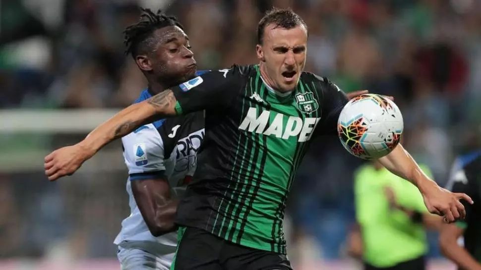 Rădoi vrea să-l protejeze pe Chiricheș! “Am discutat cu cei de la Sassuolo”