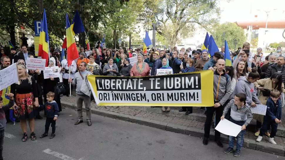 VIDEO Protest fără mască în București, în ziua cu cele mai multe infectări COVID