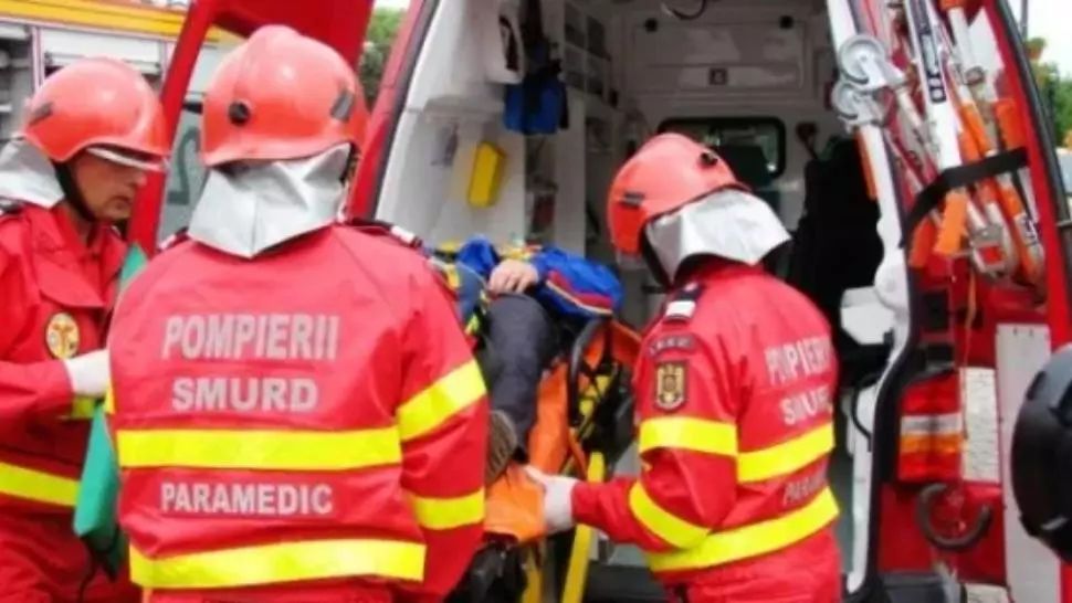  Accident rutier pe o stradă din Bistrița! Un tânăr a ajuns la spital