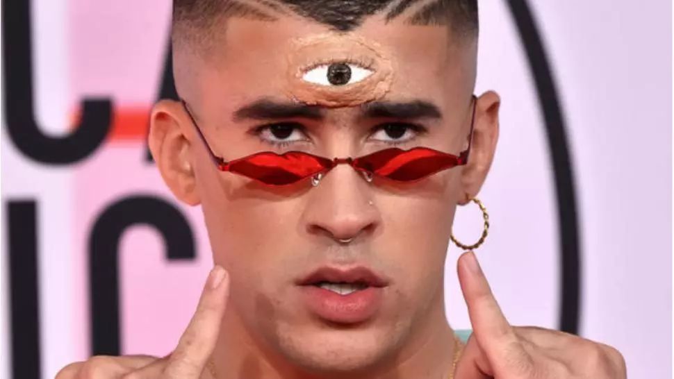 Cântărețul portorican Bad Bunny, confirmat cu COVID-19
