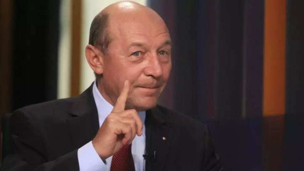 Legile Puterii | Traian Băsescu: Sporurile sunt un FURT din bani publici. Trebuia să îi lăsăm pe funcționari să lucreze cu creionul chimic