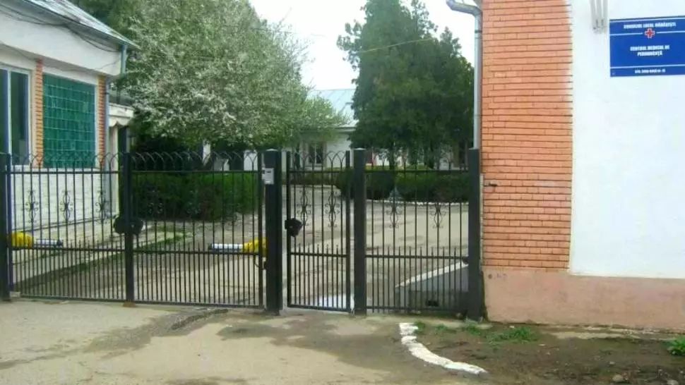 Focar de Covid-19 la un centru de bătrâni din județul Vrancea. 28 de oameni au fost infectați cu noul coronavirus