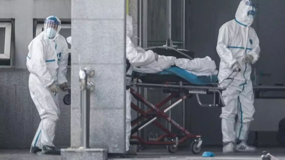 Record îngrijorător, rata de pozitivare a trecut de 40%; din 10 români testați, 4 sunt infectați