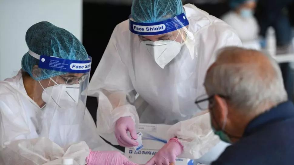 Focar de coronavirus la un centru de vârstnici