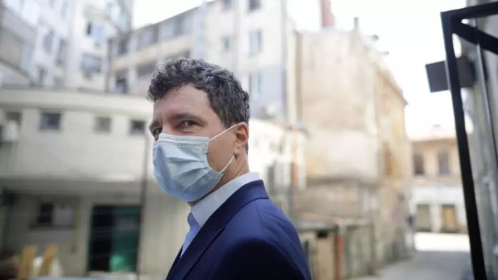 Nicușor Dan, prins în off-said! Nu știe câte piețe are orașul pe care îl conduce. Ajutorul a venit din partea fostului edil-șef