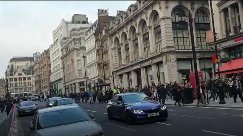 Proteste anti-Covid la Londra. Foto: Ciprian Vîrlan