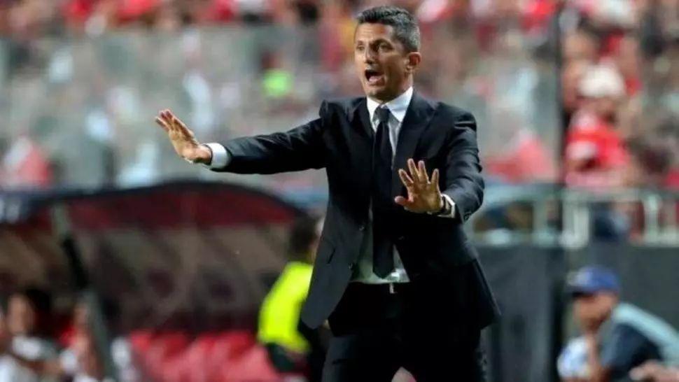 Antrenorul Răzvan Lucescu are Covid-19. El va intra în izolare. Echipa pe care o antrenează este decimată de coronavirus