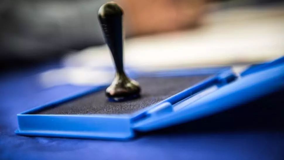 Românii din străinătate pot vota la parlamentare chiar dacă le-a expirat documentul de reședință