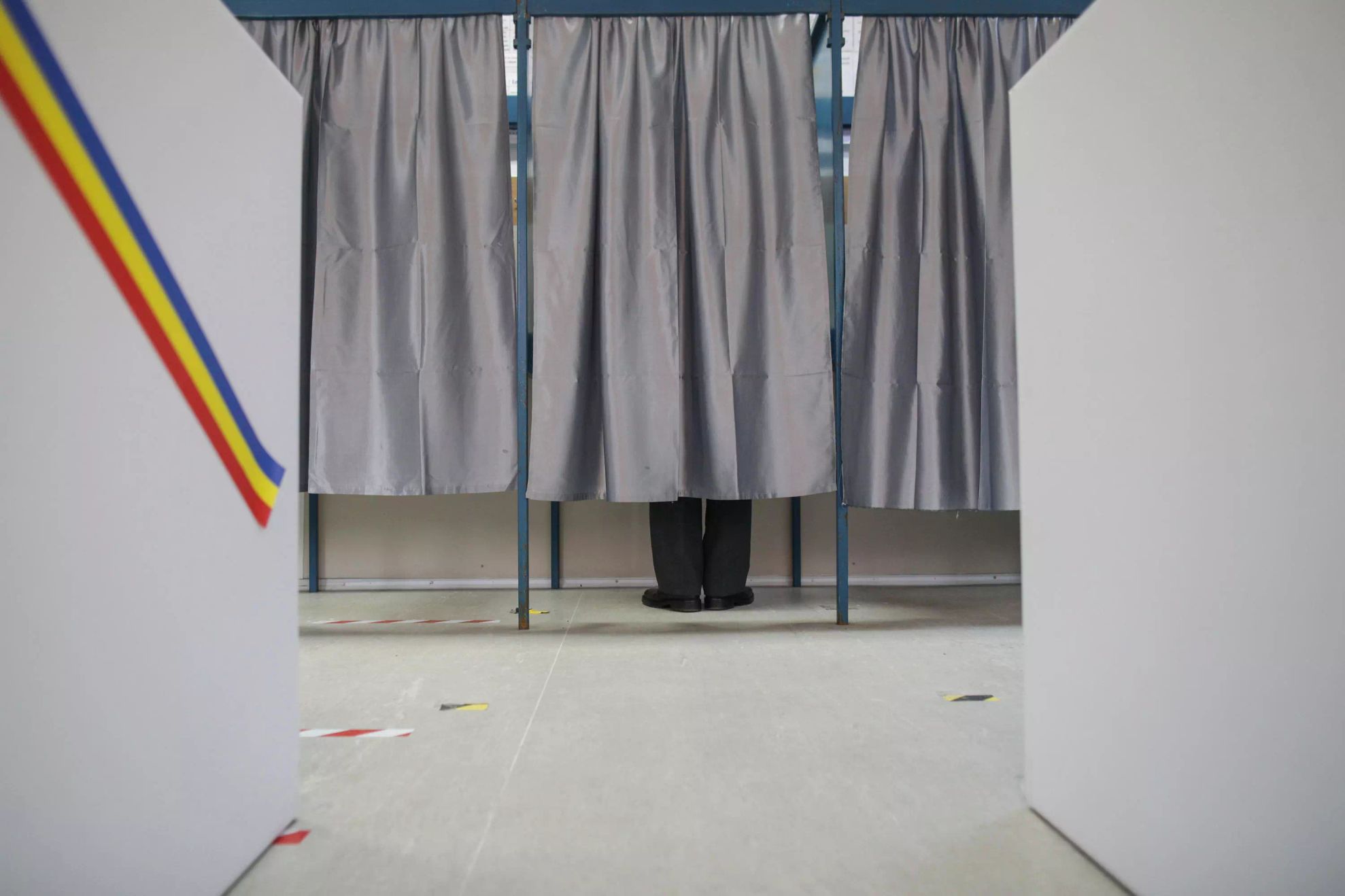 INSTANT_VOT_PARLAM_85_INQ_Octav_Ganea