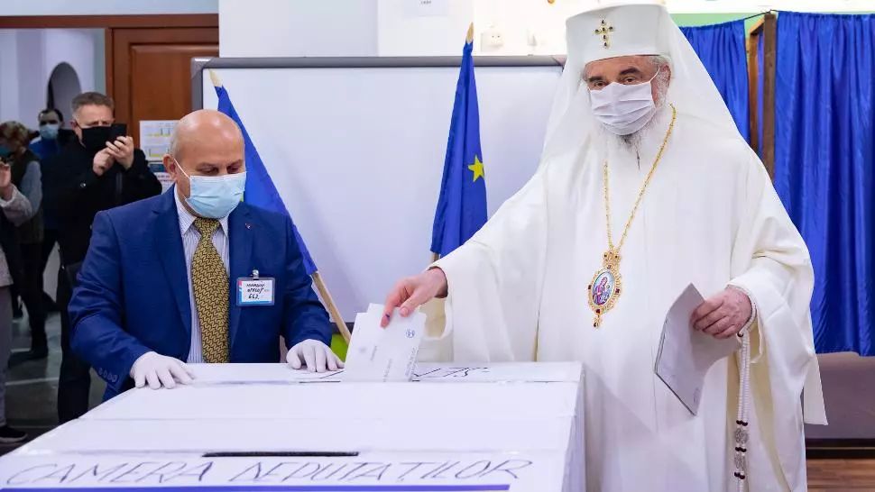 Patriarhul Daniel a votat la alegerile parlamentare 2020 Foto: basilica.ro