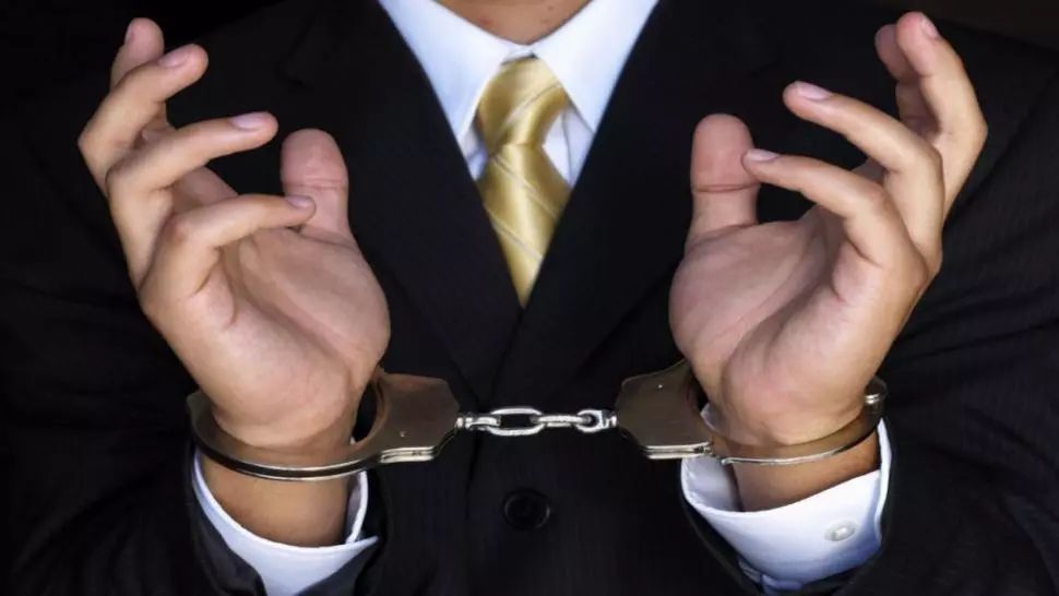Edilul e suspectat că-i punea pe angajați ai primăriei să lucreze la pensiunea sa