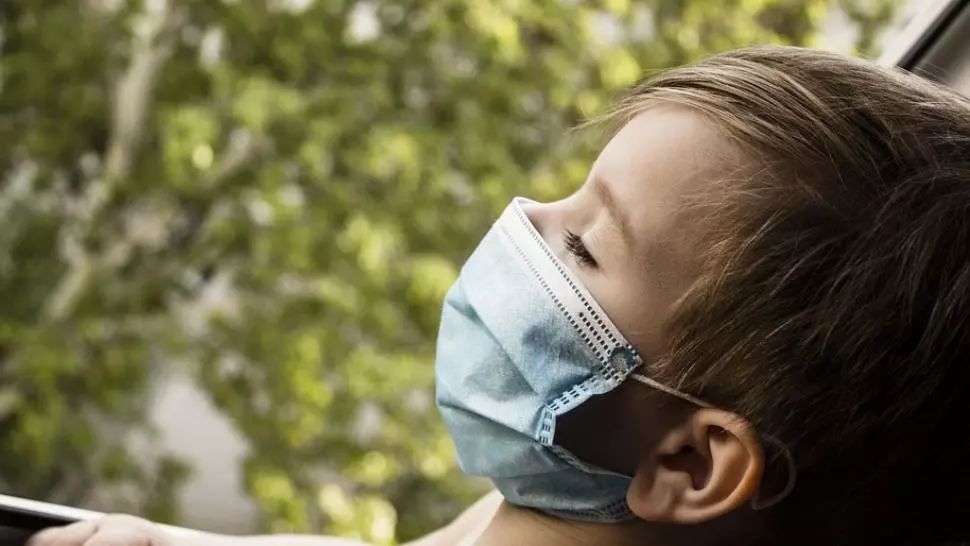 De ce nu pot fi acum vaccinați copiii împotriva COVID-19. Ce răspunsuri au medicii și oamenii de știință pentru părinți