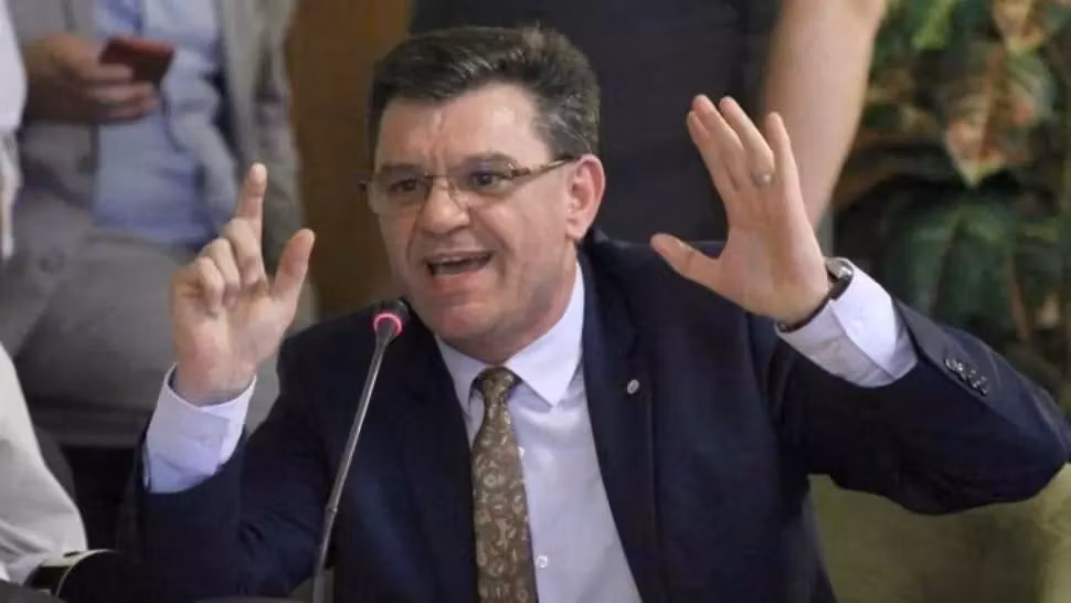 VIDEO Chef cu parlamentari PSD într-un local din Călărași, în plină pandemie. Ce spune Dumitru Coarnă despre amenzile pentru încălcarea legii