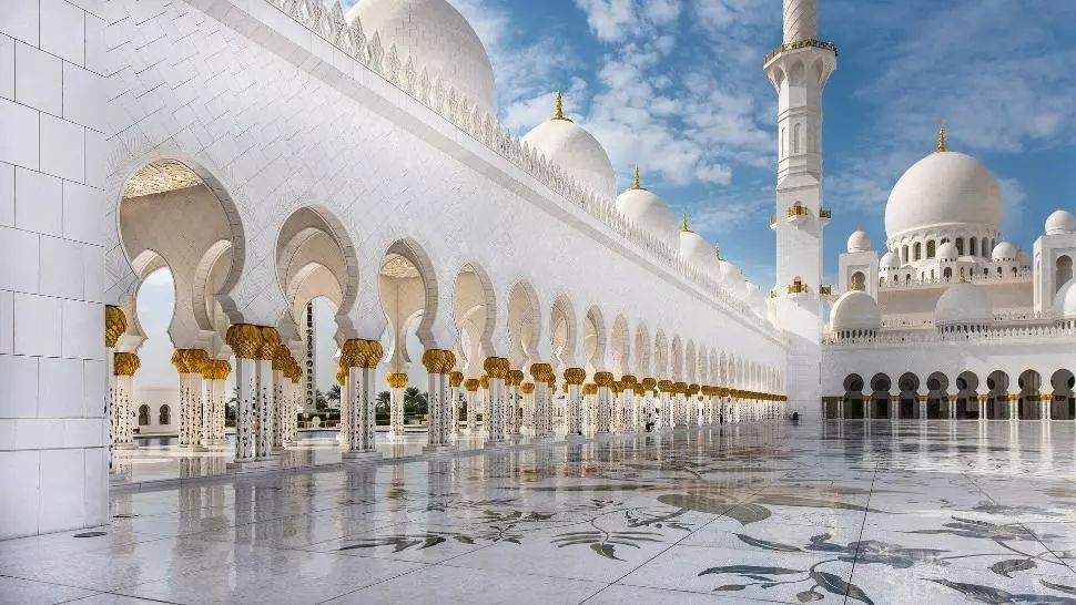 Capitala Emiratelor Arabe Unite caută 500 de voluntari pntru administrarea vaccinului rusesc anti-COVID