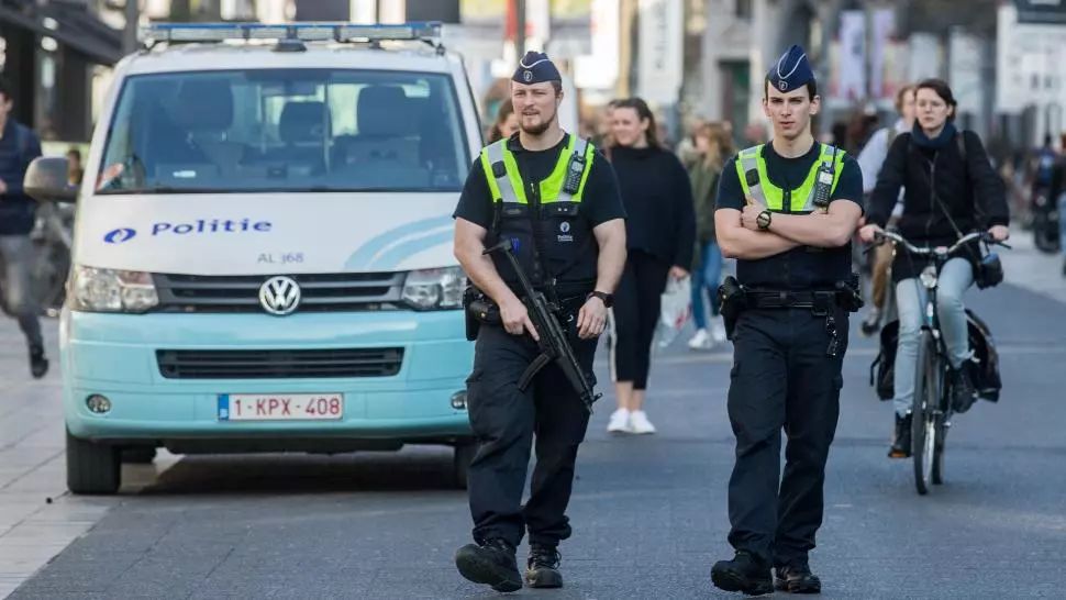 O româncă și copilul ei de 4 ani au fost răpiți, cu tot cu mașină, în Belgia