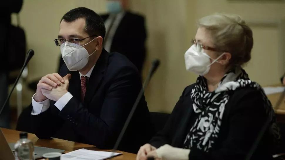 Ministerul Sănătății, după ce un primar a fost vaccinat în etapa destinată medicilor: „Nu avem suficiente doze de vaccin pentru toți românii”