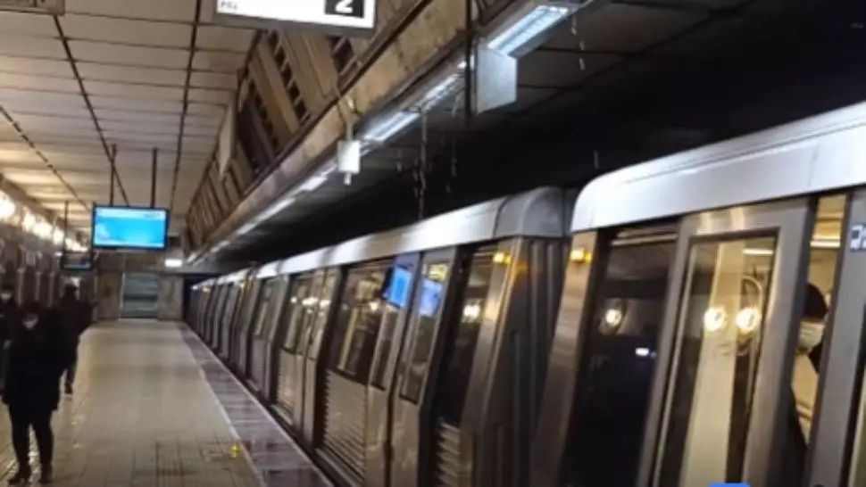 Garnitură de metrou/ Imagine de arhivă