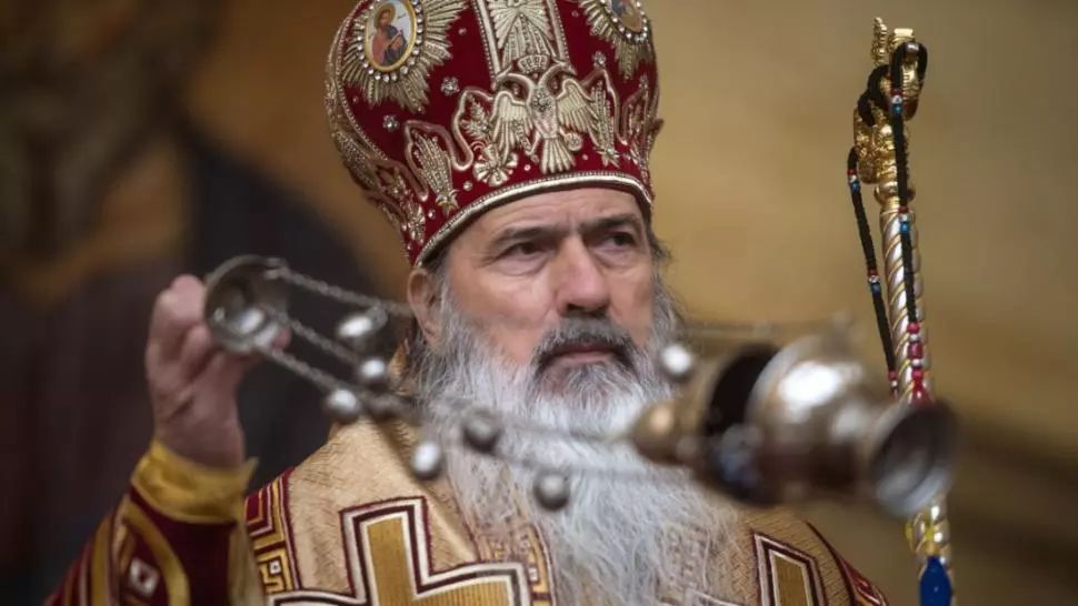 Arhiepiscopul Tomisului refuză schimbarea ritualului botezului