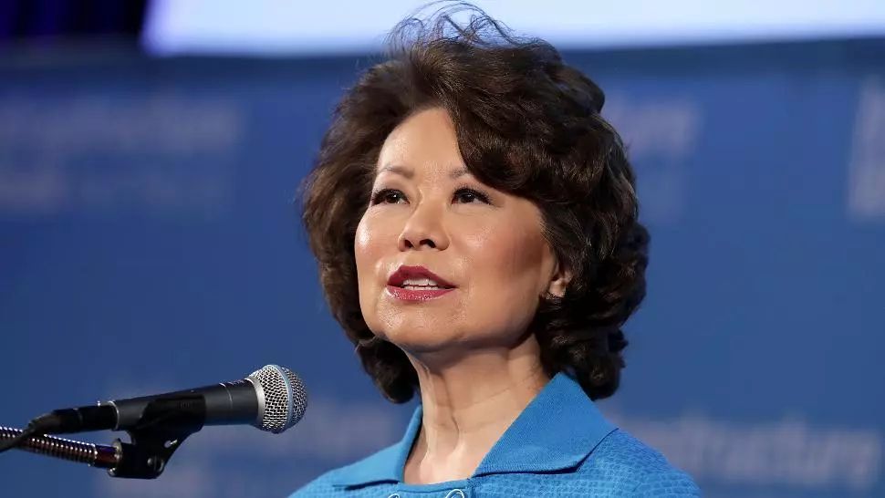 Elaine Chao, secretarul pentru Transporturi în Administrația Trump, și-a anunțat demisia după violențele din 6 ianuarie 2020 din Congresul american, la validarea lui Joe Biden ca președinte ales al SUA