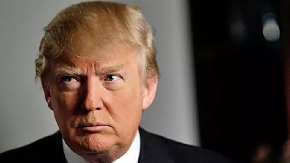 După Twitter, și Facebook anunță suspendarea contului lui Donald Trump