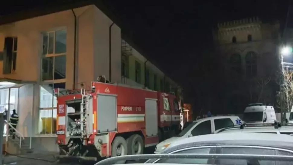 Doi pacienți, principalii suspecți în cazul incendiului de la Spitalul din Roman