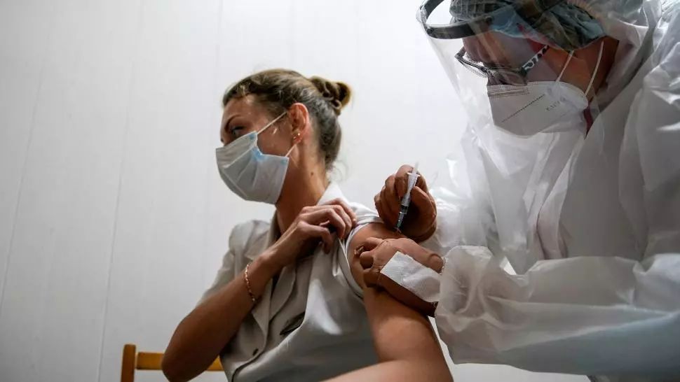 vaccinare impotriva COVID-19