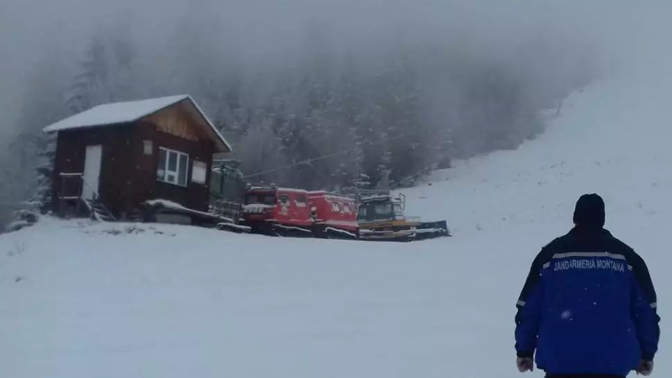 Zăpadă de cel puțin 15 cm în județul Bistrița-Năsăud Foto: Facebook.com/Jandarmeria Bistrița