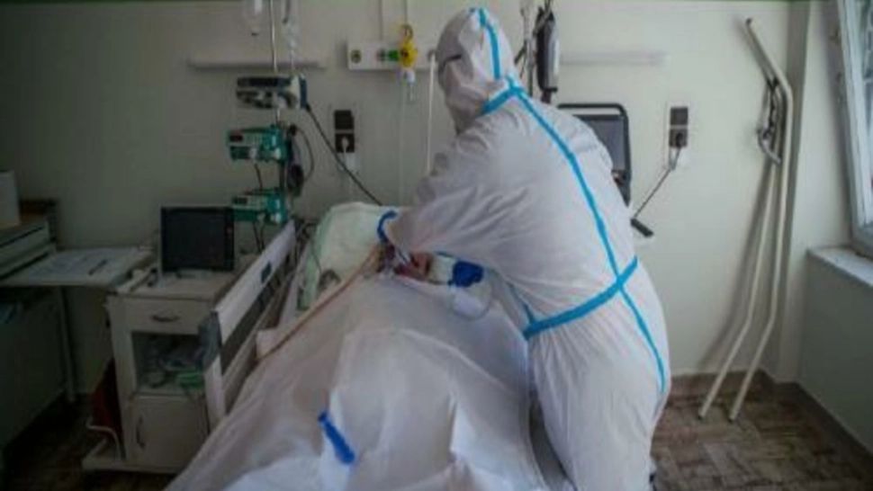Asistent medical, în stare gravă
