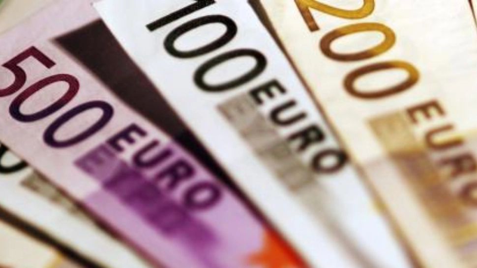 20.000 de euro, transferati din greseala in cont
