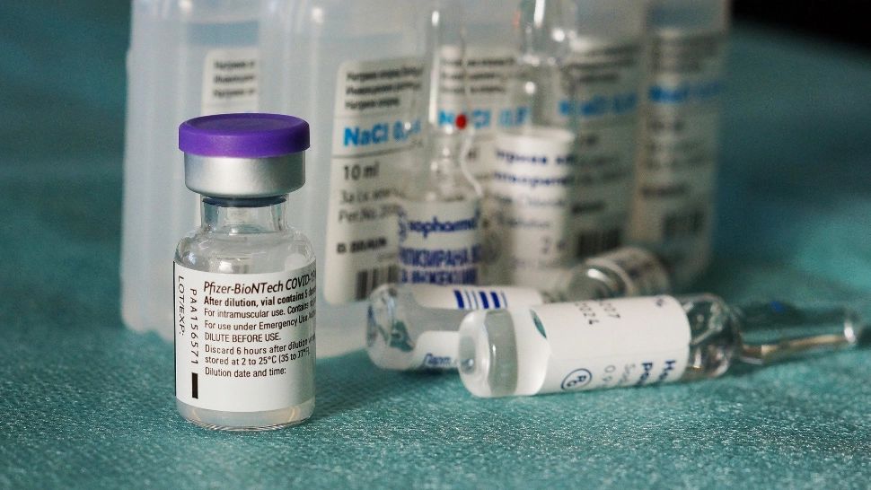 Vaccinul Pfizer protejează 95% împotriva Covid