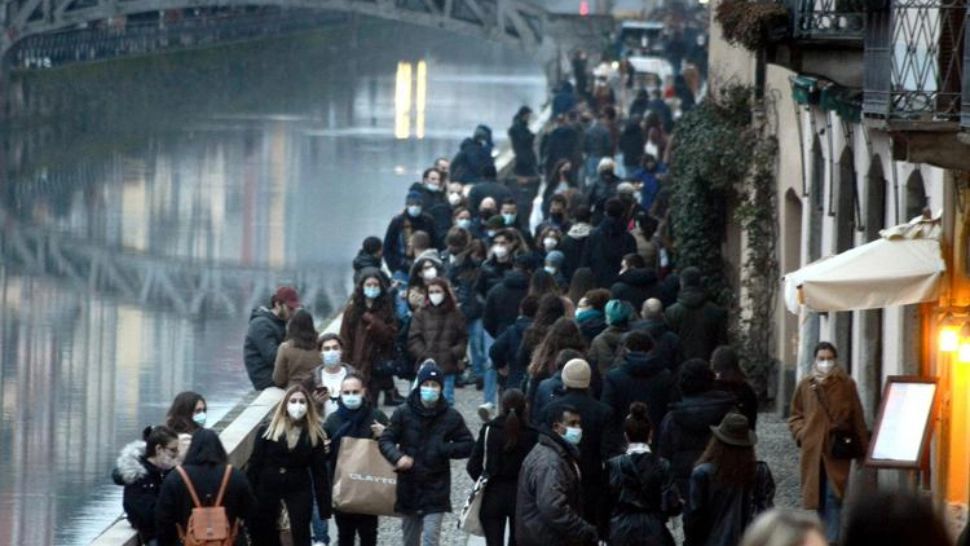 Milano: Aglomerație înainte de noile restricții COVID-19 din 1 martie 2021 Foto: Twitter.com
