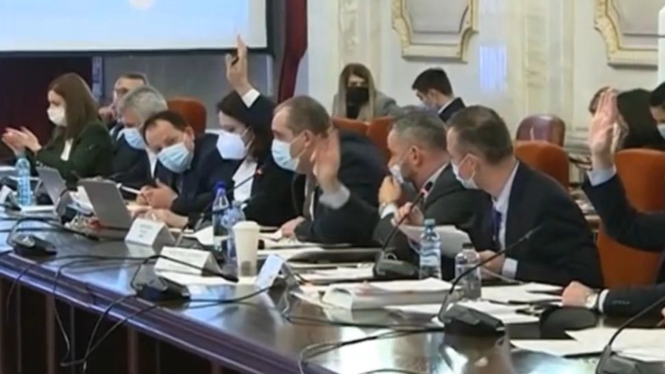 Scandal în Comisia Economică