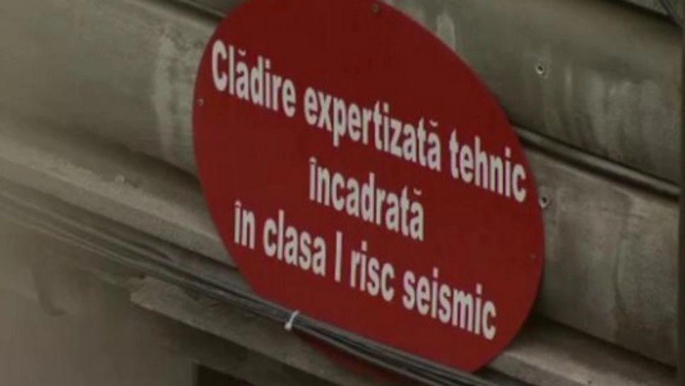 Clădire cu risc seismic