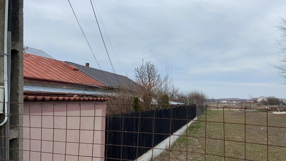Mascații au descins la o altă adresă 