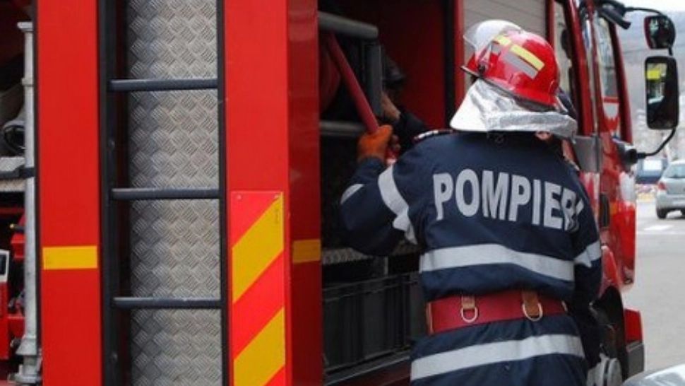  Incendiu GRAV la un depozit de mobila din Gheorgheni